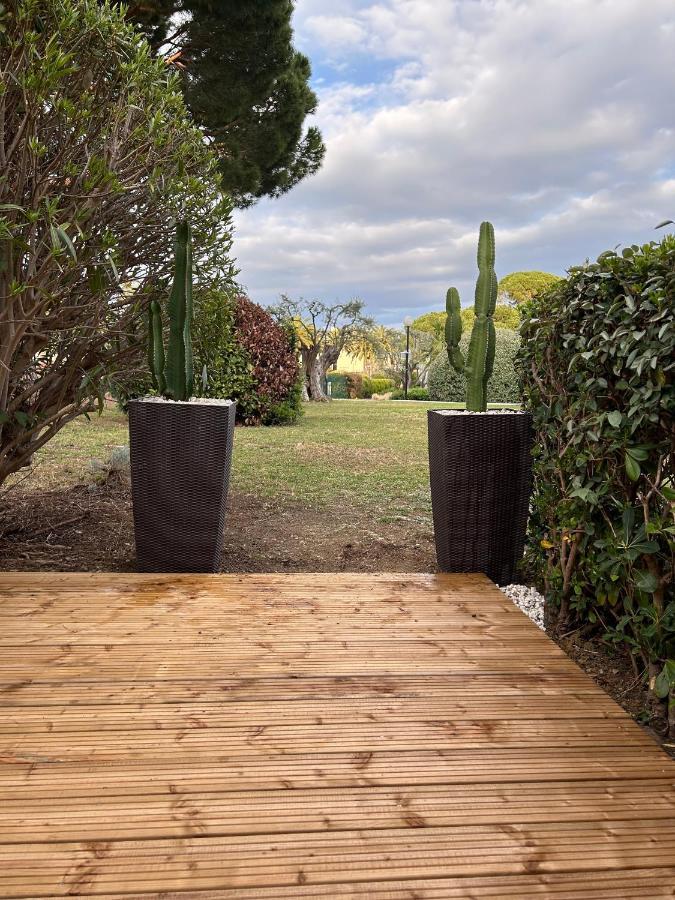 2 Pieces Climatise-Wifi / 4 Voyageurs / Boxe Prive / 2 Piscines / 2 Tennis / Petanque / Pingpong Antibes Exterior foto